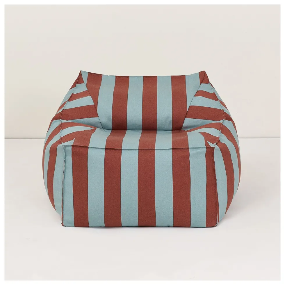 Fauteuil pouf d'extérieur en tissu déperlant à rayures bleu et rouge 80 x 90 x 58 cm Lenny - Nobodinoz