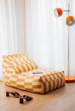 Fauteuil pouf en coton bio à carreaux jaune moutarde 70 x 105 x 57 cm Vibes - Nobodinoz