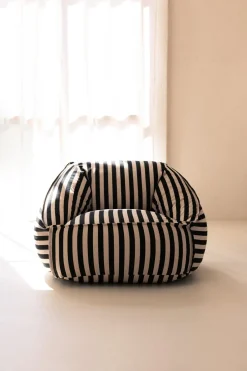 Fauteuil pouf en coton à rayures noir et beige 105 x 105 x 60 cm Ziggy - Nobodinoz