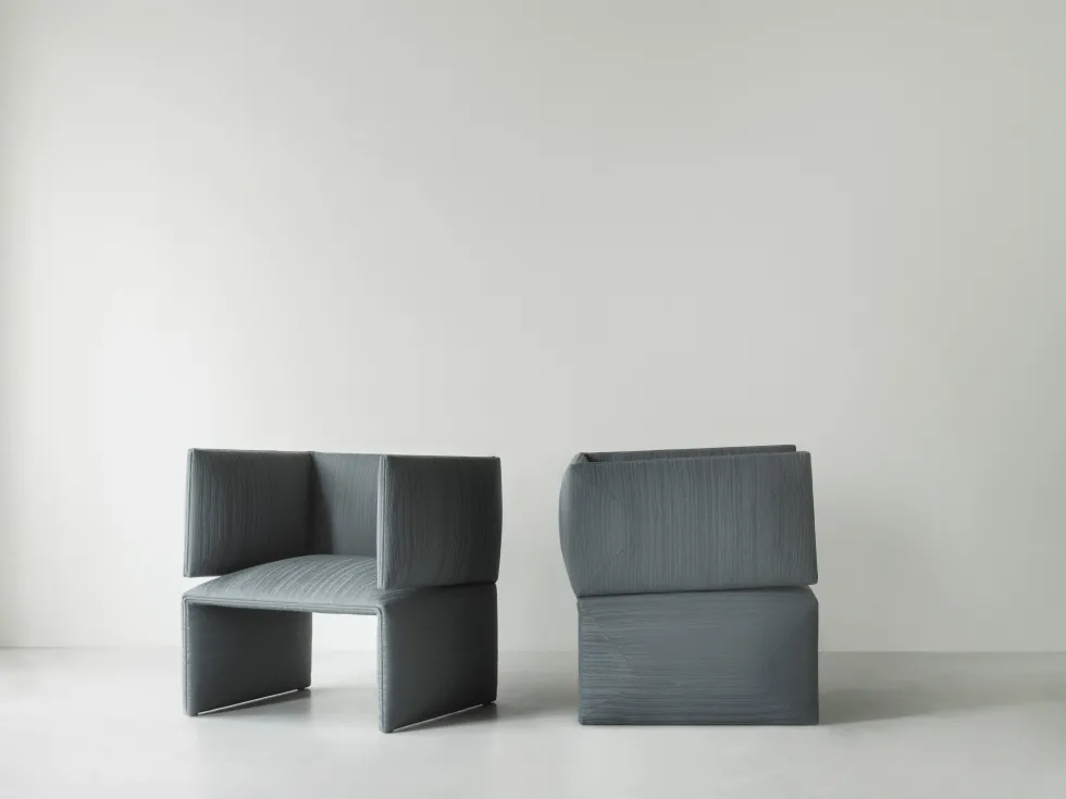 Fauteuil rembourré en tissus gris hallingdal 126 Fold - Normann copenhagen