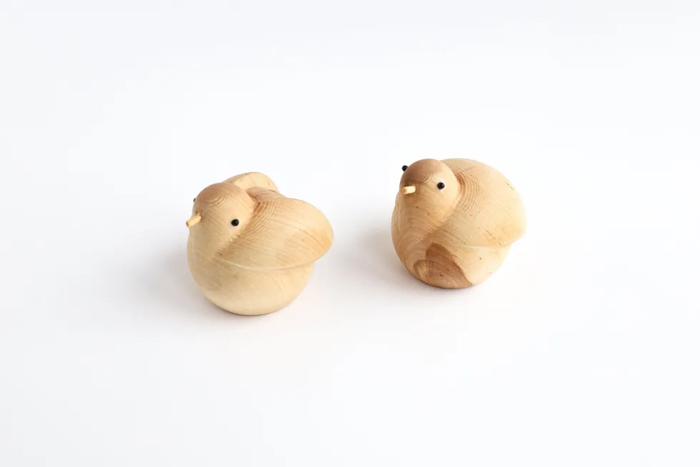 Figurine en bouleau naturel oiseau nicheur I Piccolini - EMKO