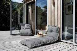 Futon d'extérieur en acrylique gris foncé 80x135x65cm Sit and sleep - Karup Design