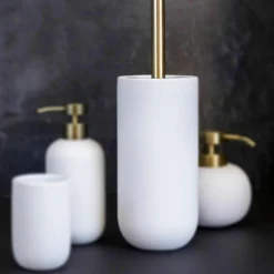 Gobelet en céramique blanche Lotus - Mette Ditmer