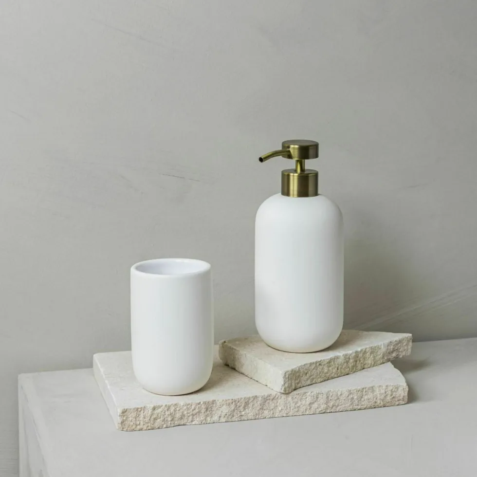 Gobelet en céramique blanche Lotus - Mette Ditmer