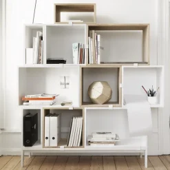 Grande bibliothèque blanche en chêne Stacked - Muuto