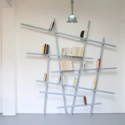 Grande bibliothèque en hêtre laqué Aubergine Mikado - Compagnie