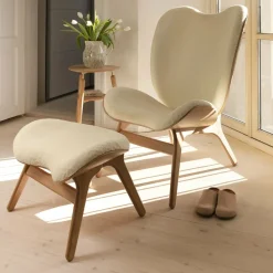 Grand fauteuil blanc en chêne foncé A Conversation Piece - UMAGE