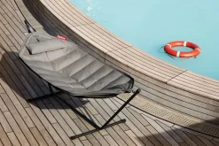 Hamac en acier noir et tissu gris taupe avec coussin 270x138x110cm Headdemock Superb Deluxe - Fatboy