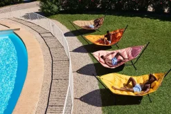 Hamac en acier noir et tissu gris taupe avec coussin 270x138x110cm Headdemock Deluxe - Fatboy