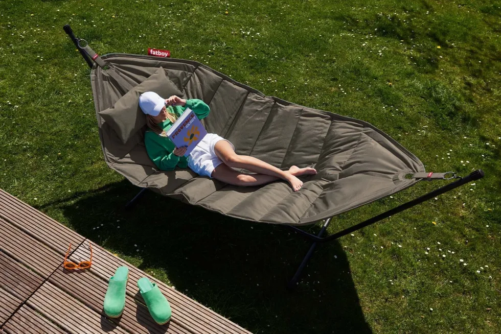 Hamac en acier noir et tissu gris taupe avec coussin 270x138x110cm Headdemock Deluxe - Fatboy