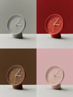 Horloge de table en métal marron 13 cm - HAY
