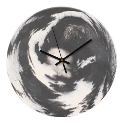Horloge en roche saline noir de mars 27 cm - Studio Rosaroom