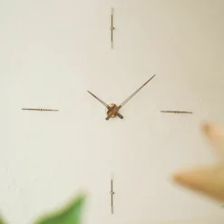 Horloge murale argentée 4 signaux horaires 125 cm Merlín N - Nomon