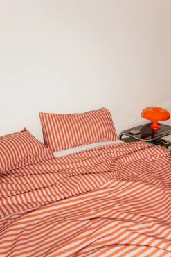 Housse de couette lit double en popeline de coton bio à rayures rouge et rose 240 x 220 cm Leonard - Nobodinoz