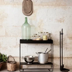 Jardinière sur pieds en métal beige - Ferm Living