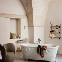 Jardinière sur pieds en métal noir - Ferm Living