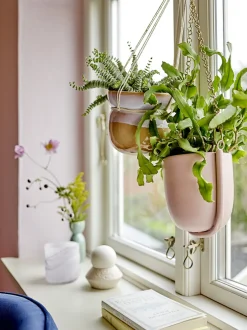 Kati Pot de fleurs suspendu Rose Métal - Bloomingville