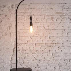 Lampadaire avec table en bois noir Studio Simple - Serax