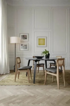 Lampadaire blanc base noir Gravity - Gubi