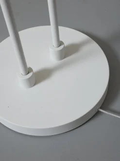 Lampadaire 2 bras en fer blanc 162cm Havana - It's about Romi