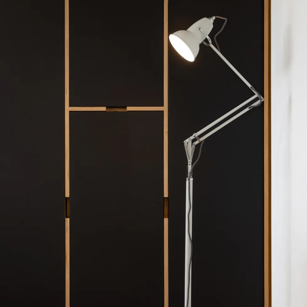 Lampadaire en acier blanc Original 1227 - Anglepoise