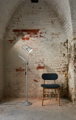 Lampadaire en acier gris Original 1227 - Anglepoise