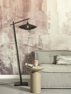 Lampadaire en bambou noir avec abat-jour en bois noir 150x40 cm Iguazu - Good & Mojo