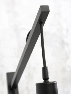 Lampadaire en bambou noir avec abat-jour en bois noir 150x40 cm Iguazu - Good & Mojo