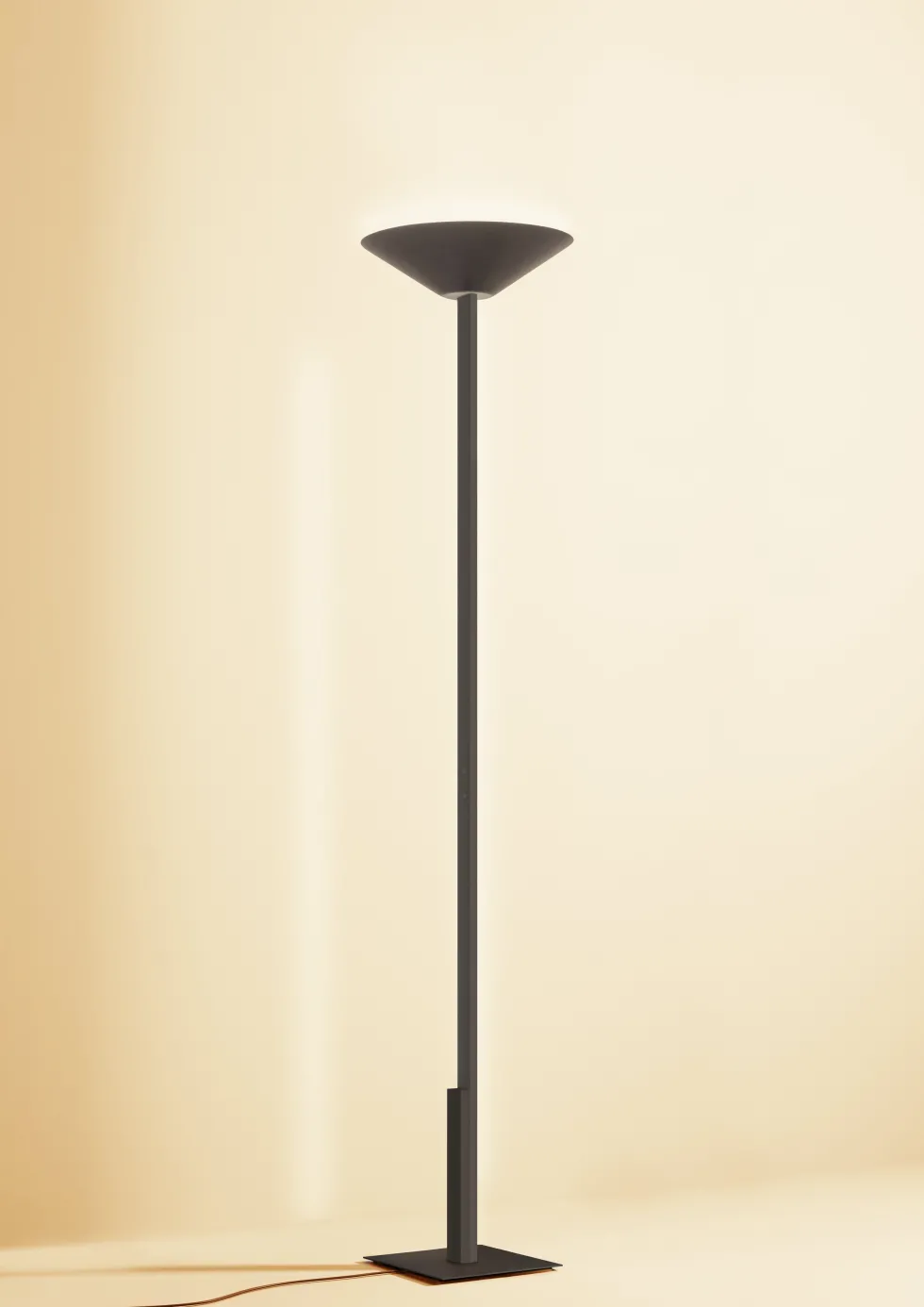 Lampadaire en bronze nickel satiné 31 x 190 cm Fly - Contardi