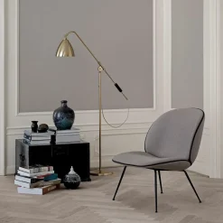 Lampadaire en laiton noir et métal blanc Bestlite BL4 - Gubi