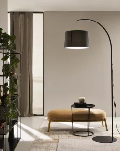 Lampadaire en métal noir Fabian - Meme Design