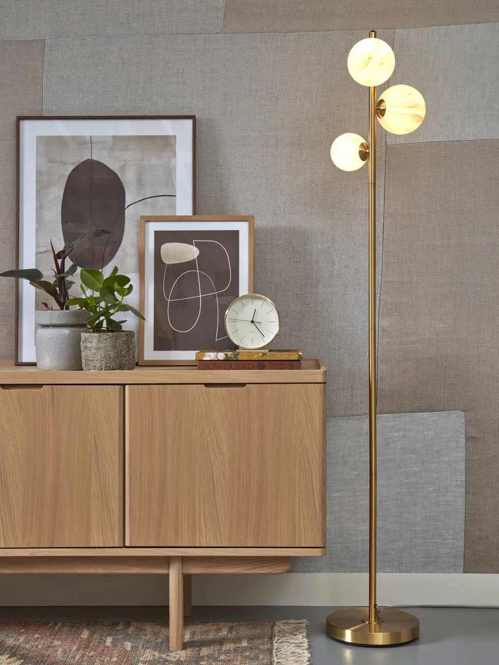 Lampadaire 3 globes en verre effet marbre blanc 160cm Carrara - It's about Romi