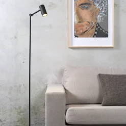 Lampadaire led en fer noir 133cm Montreux - It's about Romi