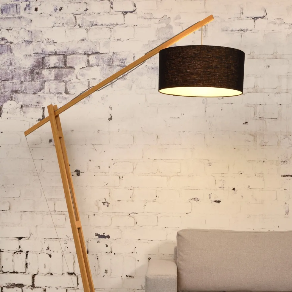 Lampadaire noir en bambou et lin Montblanc - Good & Mojo