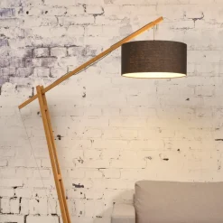 Lampadaire noir en bambou et lin Montblanc - Good & Mojo