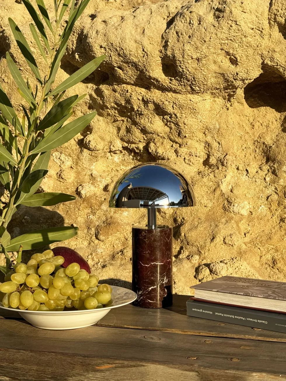 Lampe baladeuse en marbre rouge et abat-jour chromé 15x27cm Adei - Baccaris
