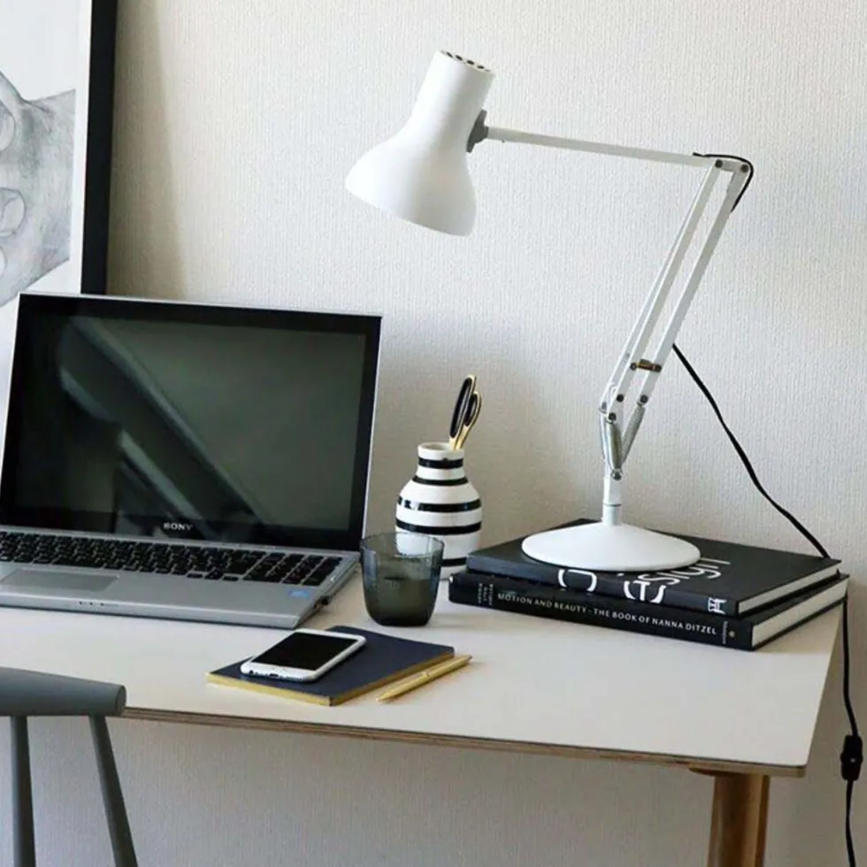 Lampe de bureau en acier blanc Type 75™ Mini - Anglepoise