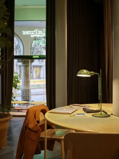Lampe de bureau en fer vert Funiculi S - Marset