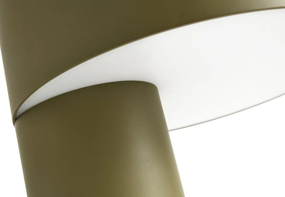 Lampe de table en aluminium kaki Slant - Hay