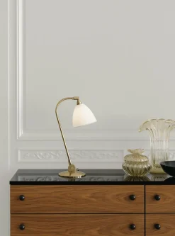 Lampe de table en laiton crème base dorée 48 cm BL2 - Gubi