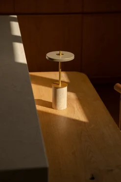 Lampe de table en travertin 12x25,5cm Asteria move mini - Umage