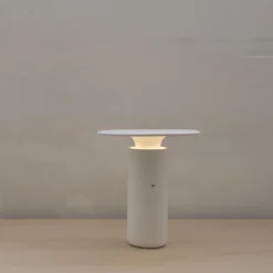 Lampe de table gris en céramique 21 x 20 cm Nais - Pott