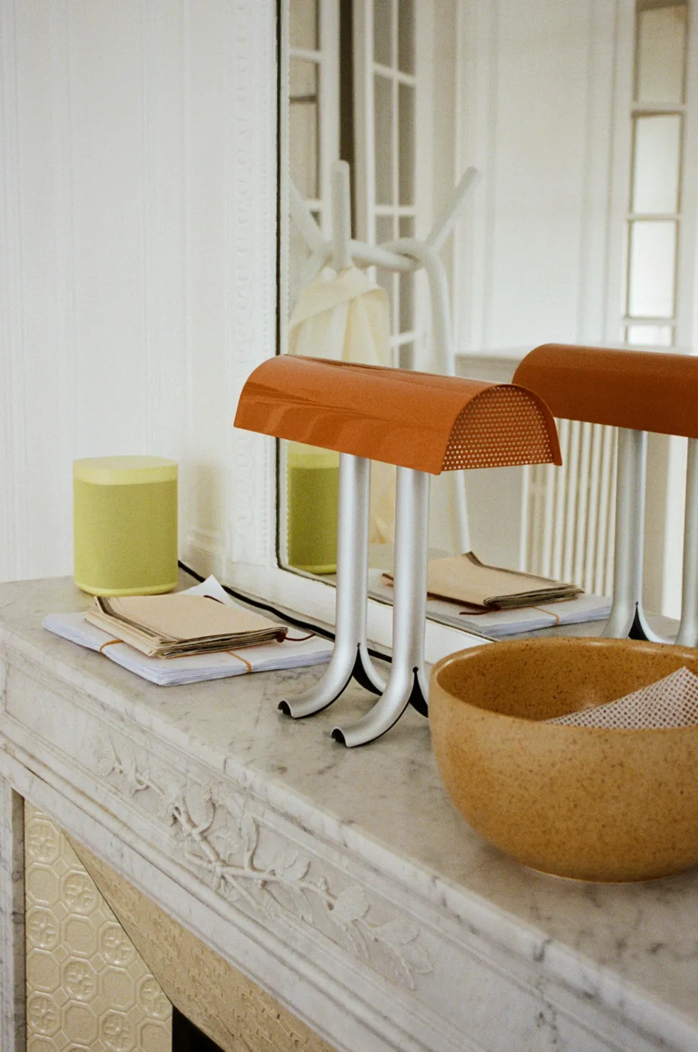 Lampe de table orange carbonisé Anagram - HAY