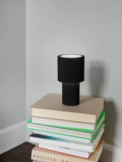 Lampe de table portable en aluminium noir 12,2x22,1cm Iluma - Herstal