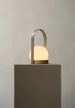 Lampe de table portable en verre et laiton 13,5x24,5cm Carrie - Audo