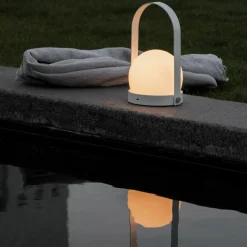 Lampe LED à poser doré Carrie - Audo