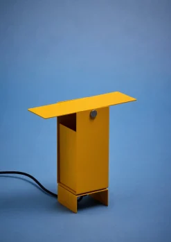 Lampe pivotante en acier jaune 22,5x8cm - Moebe