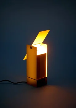 Lampe pivotante en acier jaune 22,5x8cm - Moebe