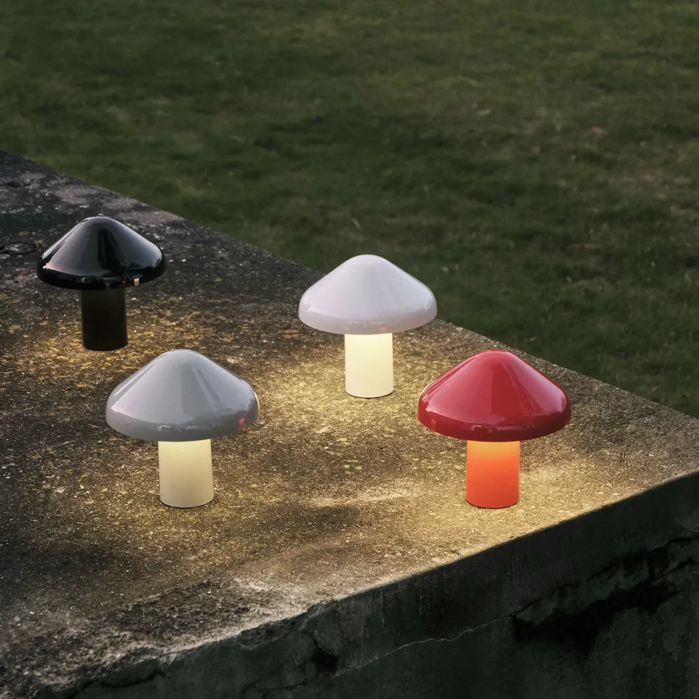 Lampe portable blanc crème 23x23cm Pao - HAY