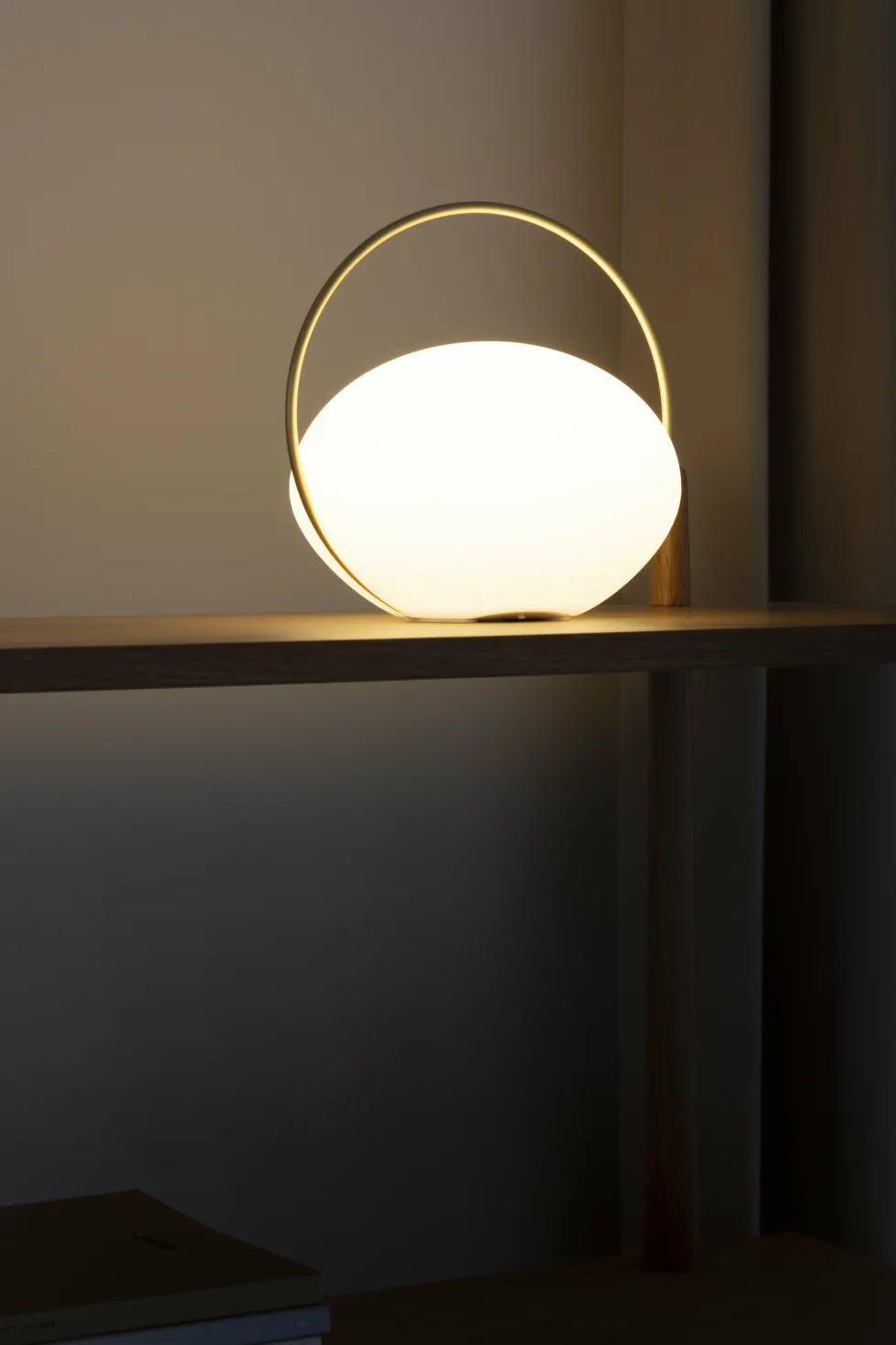 Lampe portable 20 cm Orbit - UMAGE
